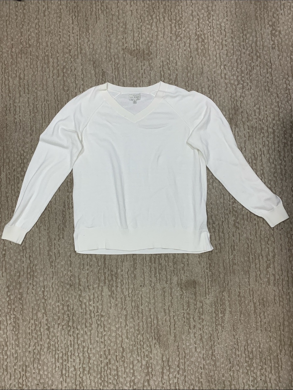 Lucky Brand beige Knit V-Neck Pullover (439)